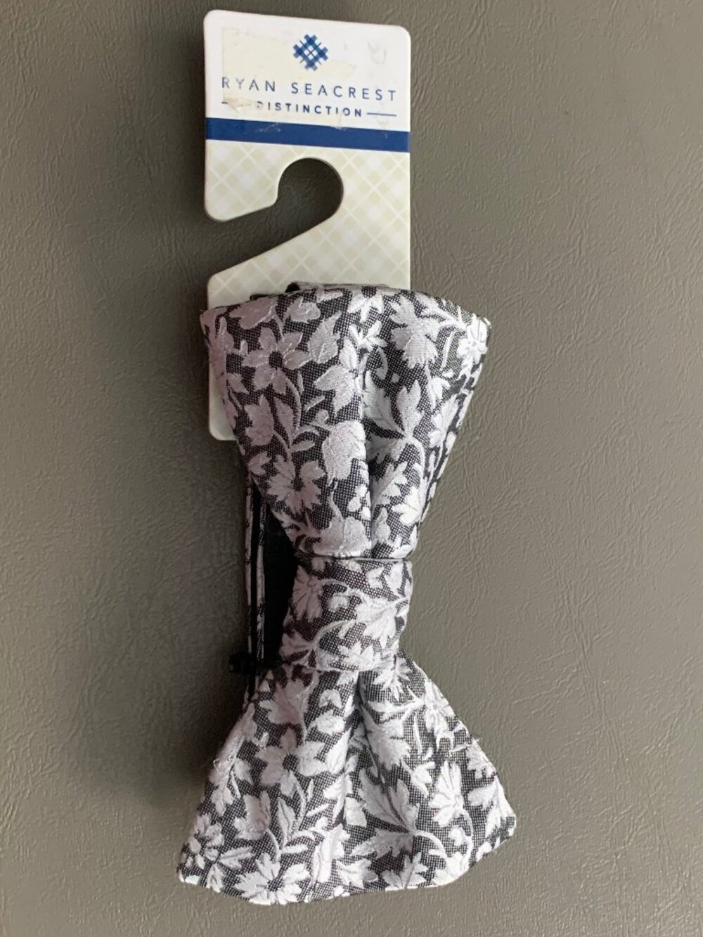 Ryan Seacrest Distinction Men's Floral Pre-Tied Silk Bow Tie, Silver, One Size